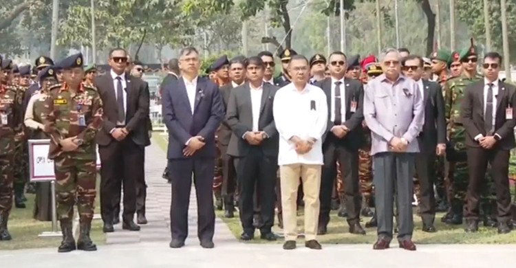পিলখানায় নিহত সেনাদের প্রতি রাষ্ট্রপতি ও প্রধানমন্ত্রীর শ্রদ্ধা